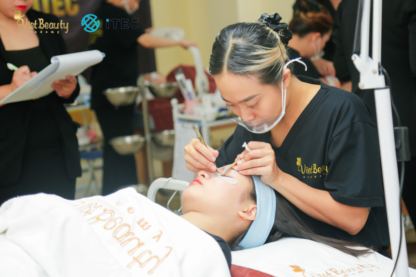 VietBeauty Academy - nơi đào tạo và cung cấp bằng iTEC chất lượng và uy tín nhất  VietBeauty Academy - nơi đào tạo và cung cấp bằng iTEC chất lượng và uy tín nhất