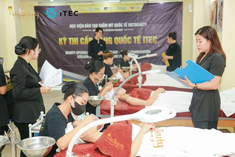 VietBeauty Academy - nơi đào tạo và cung cấp bằng iTEC chất lượng và uy tín nhất  VietBeauty Academy - nơi đào tạo và cung cấp bằng iTEC chất lượng và uy tín nhất